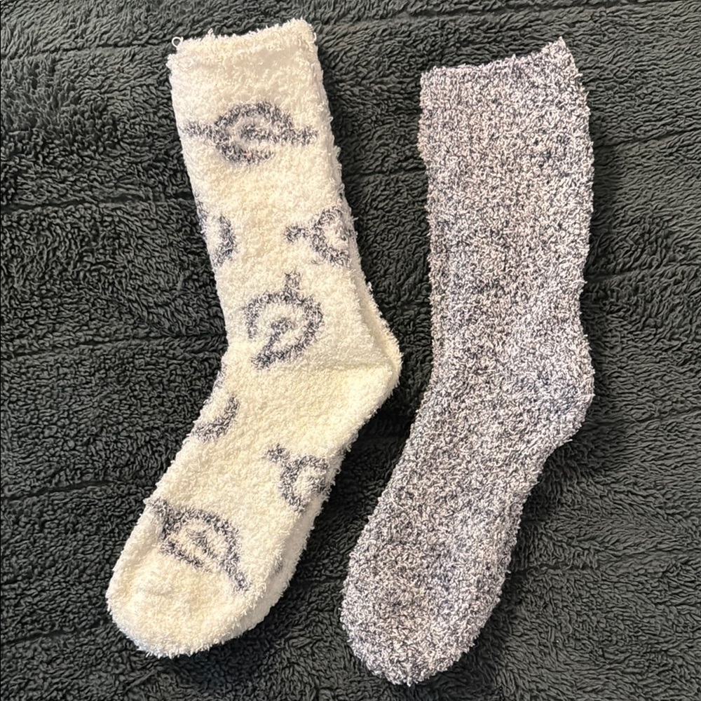 Cozy White and Gray Patterned Peloton Socks